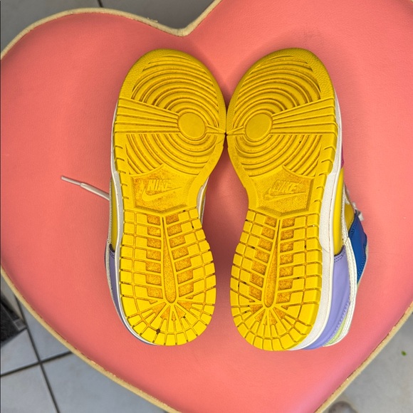 Nike Women’s Dunk Low ‘Multi-Color” Sneakers Sz 8 Excellent condition. - Picture 7 of 7